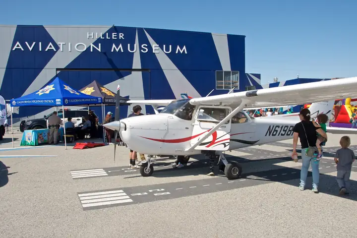 Самолёты в Hiller Aviation Museum