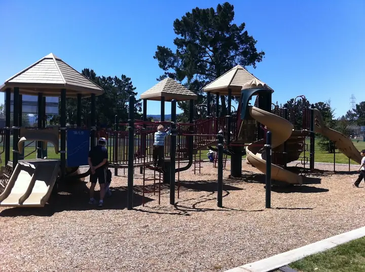 Детская площадка Sea Cloud Park