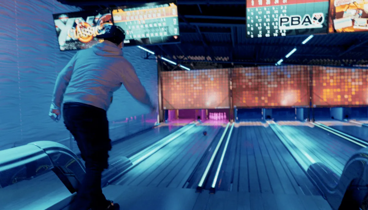 Неоновый mini bowling в GAMA Ride